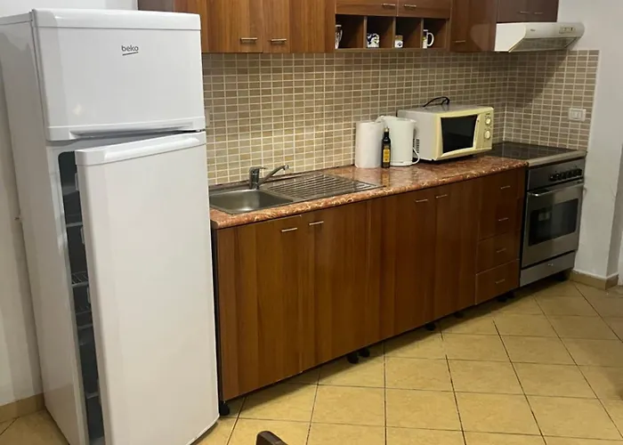 Apartment Boo Yah Golem (Tirana)